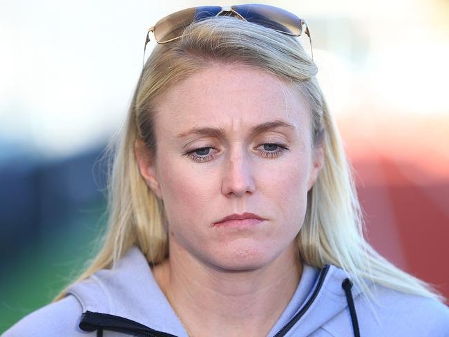 Australian hurdles athlete Sally Pearson has been ruled out of the Olympics.