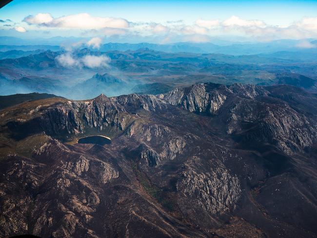 2019 Tasmanian bush fires. . Picture - LUKE TSCHARKE / PAR AVION