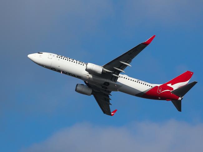 SYDNEY, AUSTRALIA : Newswire Photos  SEPTEMBER 04 2023: A general view of a Qantas Plane taking off at Sydney Airport. NCA Newswire / Gaye Gerard