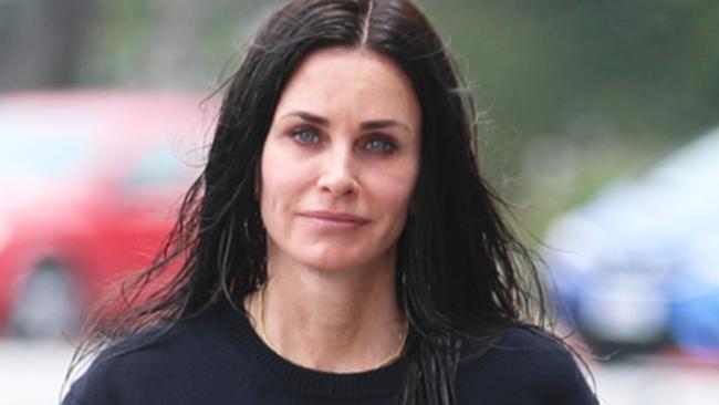 Courteney Cox leaves Bayalage salon in Beverly Hills with wet hairPictured: Courteney CoxRef: SPL1514288  060617  Picture by: SUPREMESplash News and PicturesLos Angeles: 310-821-2666New York: 212-619-2666London: 870-934-2666photodesk@splashnews.com