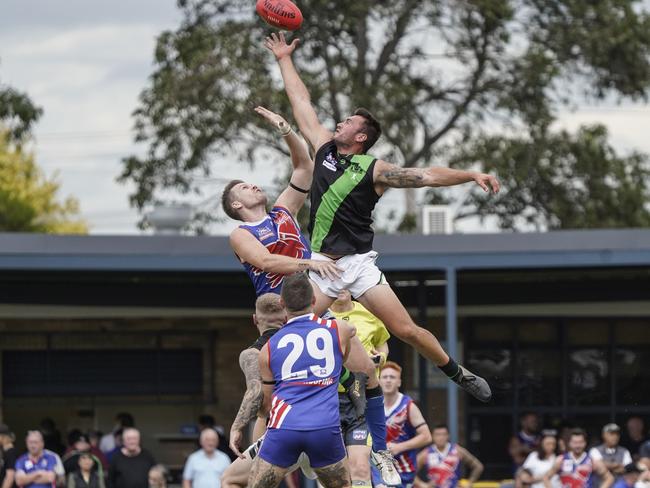 Football Southern FNL: Keysborough v Doveton. Bryce Sutton (Keysborough) and Dylan Chapman (Doveton). Picture: Valeriu Campan