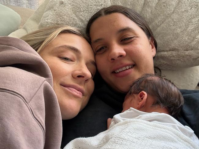 Sam Kerr and her partner Kristie Mewis have announced the birth of their son Jagger Mewis-Kerr to Instagram. 