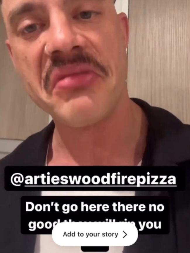 He told his followers the pizzeria will “rip you off”. Picture: TikTok