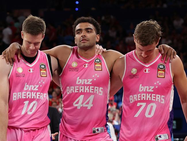 PERTH, AUSTRALIA - FEBRUARY 04: Anthony Lamb of the Breakers is assisted from the court by Tom Abercrombie and Finn Delany of the Breakers after winning the round 18 NBL match between Perth Wildcats and New Zealand Breakers at RAC Arena, on February 04, 2024, in Perth, Australia. (Photo by Paul Kane/Getty Images)