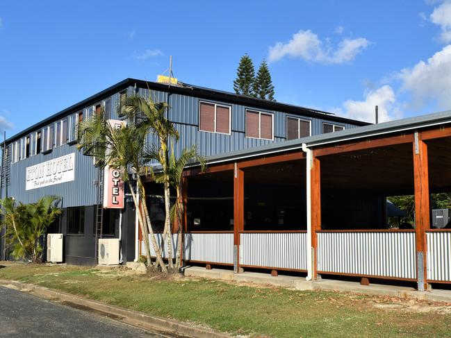 ‘This is an absolute shame’: Pubs choosing to shut doors over vaccine mandate