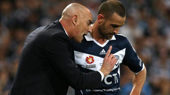 Kevin Muscat talks to Carl Valeri during a match. Picture: George Salpigtidis