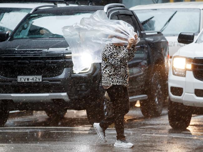 Damaging winds and thunderstorms are set to hit parts opf SA, WA and southwest Northern Territory. Picture: NewsWire / Nikki Short