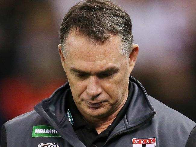 AFL Round 12. 09/06/2018.  St Kilda v Sydney at Etihad Stadium.  St Kilda coach Alan Richardson at half time    . Pic: Michael Klein