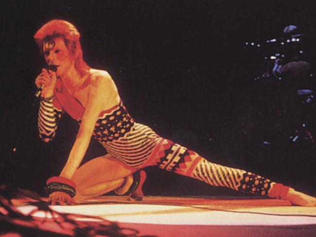 Bowie performs as Ziggy Stardust.