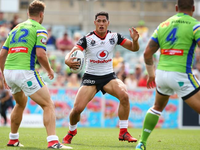 Roger Tuivasa-Sheck looks to split the Raiders defence. Picture: Getty Images