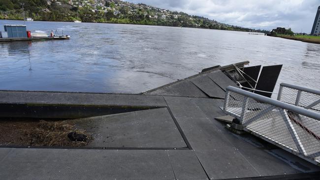 Sea Scouts pontoon rescue mission at Launceston's Home Point. October 14. Picture: Alex Treacy
