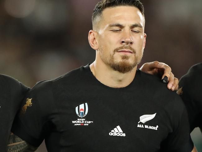 YOKOHAMA, JAPAN - SEPTEMBER 21:  Ofa Tuungafasi of New Zealand, Sonny Bill Williams of New Zealand and Patrick Tuipulotu of New Zealand sing the National Anthem during the Rugby World Cup 2019 Group B game between New Zealand and South Africa at International Stadium Yokohama on September 21, 2019 in Yokohama, Kanagawa, Japan. (Photo by Hannah Peters/Getty Images)