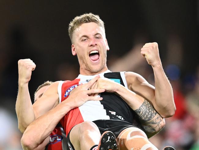 Jack Lonie celebrates during the AFL second elimination final in 2020.