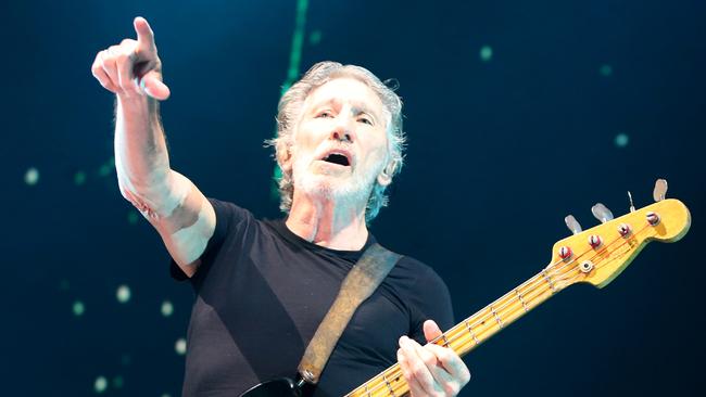 Roger Waters, Pink Floyd: Us and Them tour concert review | The Courier ...