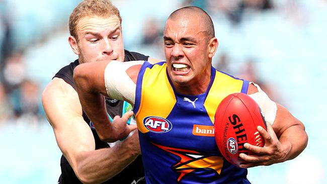 Daniel Kerr in action for the West Coast Eagles.