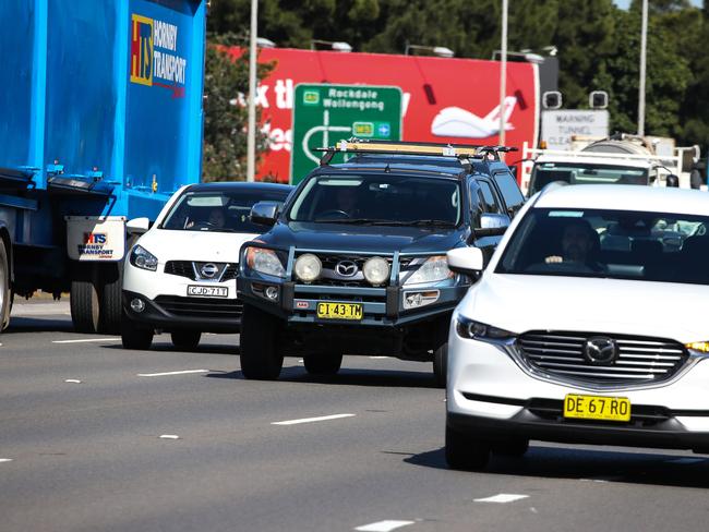 SYDNEY, AUSTRALIA - Newswire Photos September 20, 2022: Commuters are experiencing long traffic delays on the M1 towards the M5 after a truck caught fire in the tunnel in Sydney. Picture: NCA Newswire / Gaye Gerard