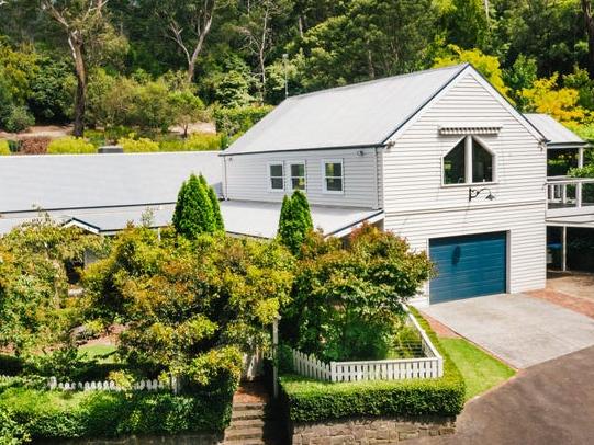 92 Two Bays Rd, Mt Eliza - for herald sun real estate