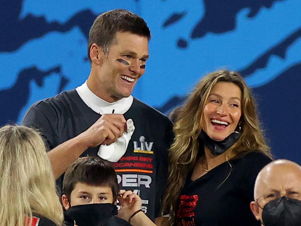 NFL rogue Antonio Brown posts Gisele Bündchen photo amid Tom Brady