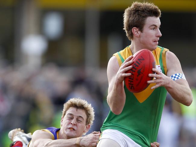 Kyle Emley in action for Bayswater in the 2010 Division 2 grand final.