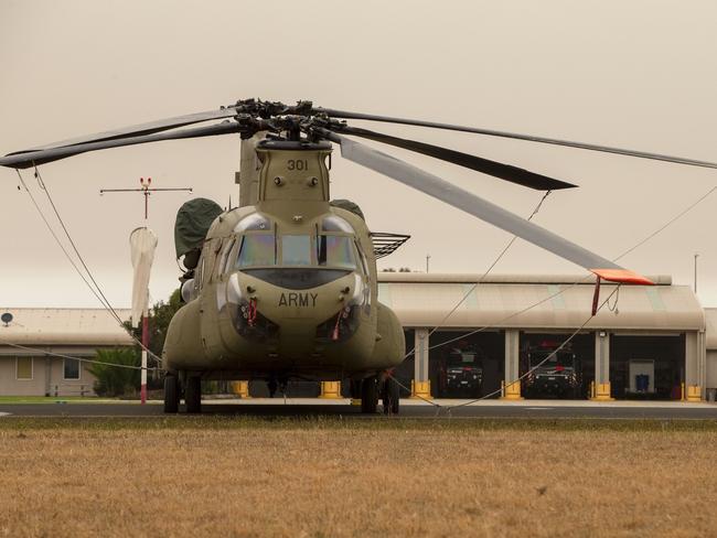 Twitter image from Linda Reynolds, Minister for Defence of helicopters at Sale helping the bushfire relief. "Three CH-47F Chinook helicopters arrived at RAAF Base East Sale last night. These aircraft, from 5 Aviation Regiment in Townsville, will commence tasking this afternoon to support firefighting operations as well as humanitarian assistance to remote and isolated communities."