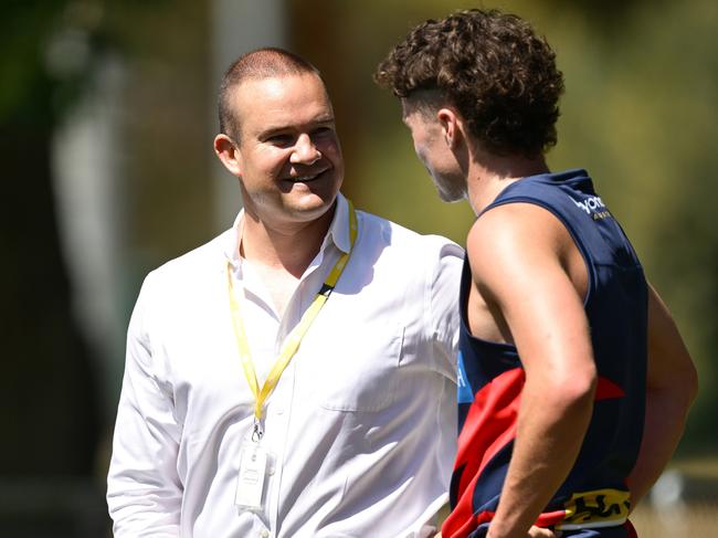 MELBOURNE, AUSTRALIA - NOVEMBER 22: Brad Green the President of the Demons chats with Harvey Langford of the Demons during a Melbourne Demons AFL training session at Gosch's Paddock on November 22, 2024 in Melbourne, Australia.  (Photo by Quinn Rooney/Getty Images)