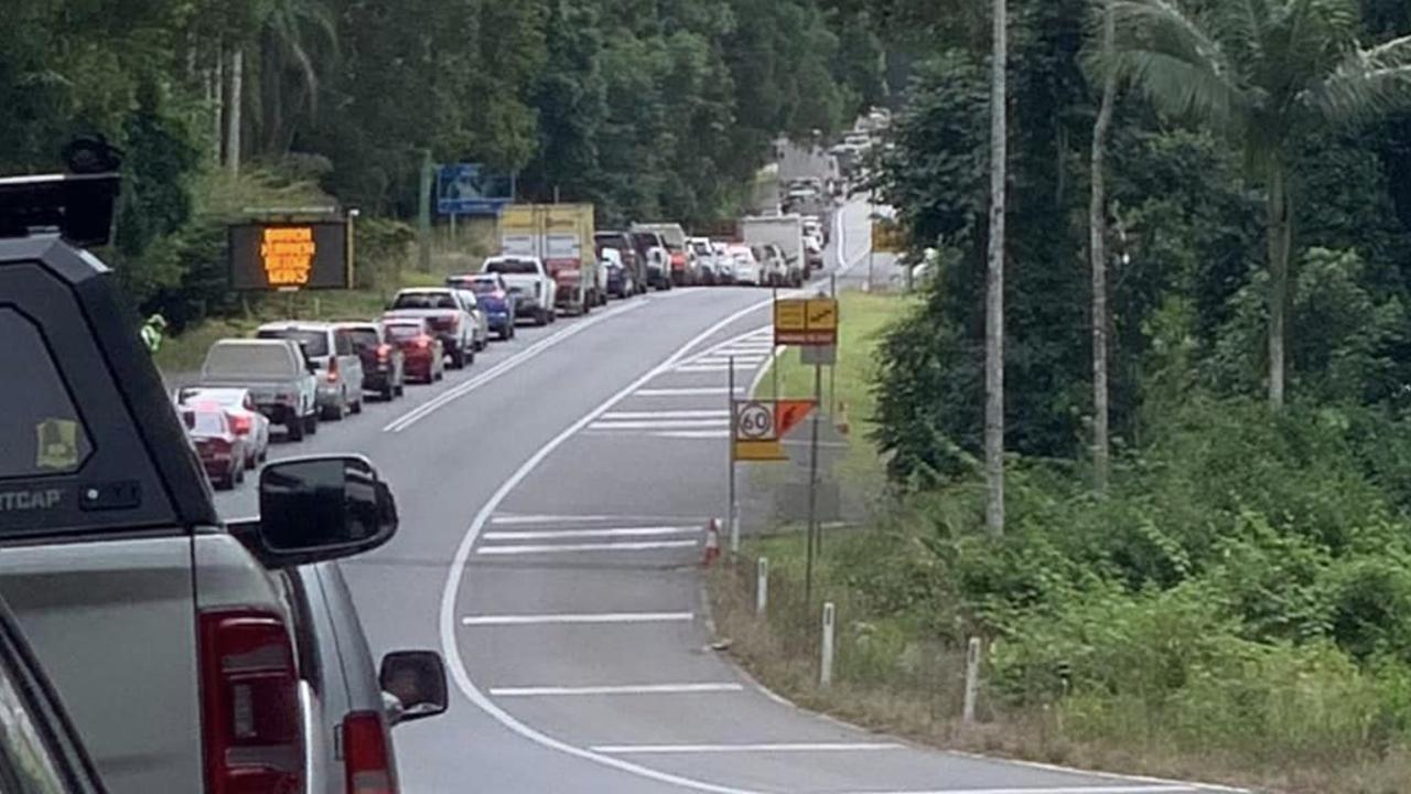 Closure of the Barron River Bridge at Kuranda caused traffic chaos for west bound traffic heading up the range on Saturday. Picture: Veronica Otrupcek