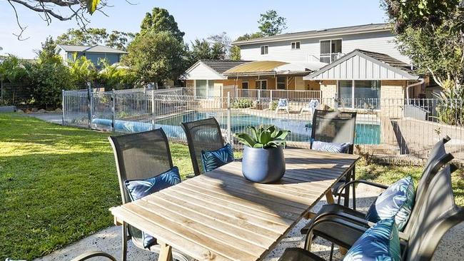 Generational living in Elanora Heights: guide $1.55 million.