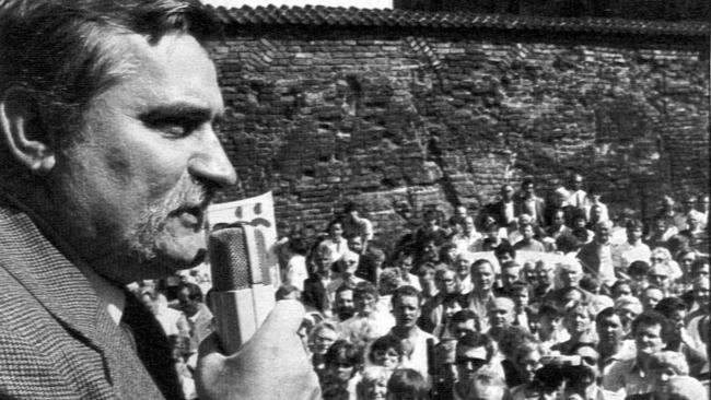 Polish trade union official Lech Walesa addressing workers in Poland in 1988.