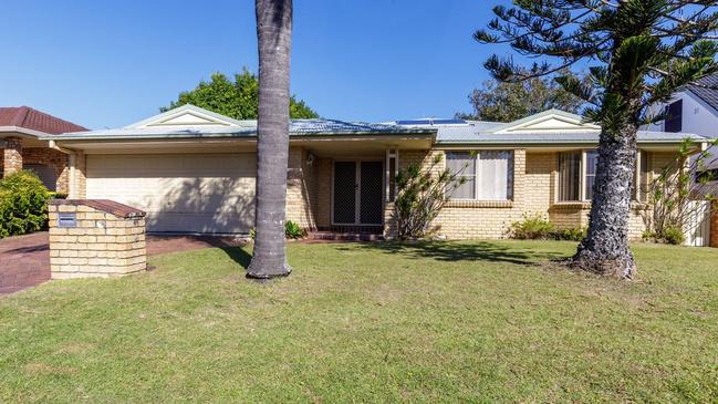 21 Mariners Way, Yamba – sold for $1.375m