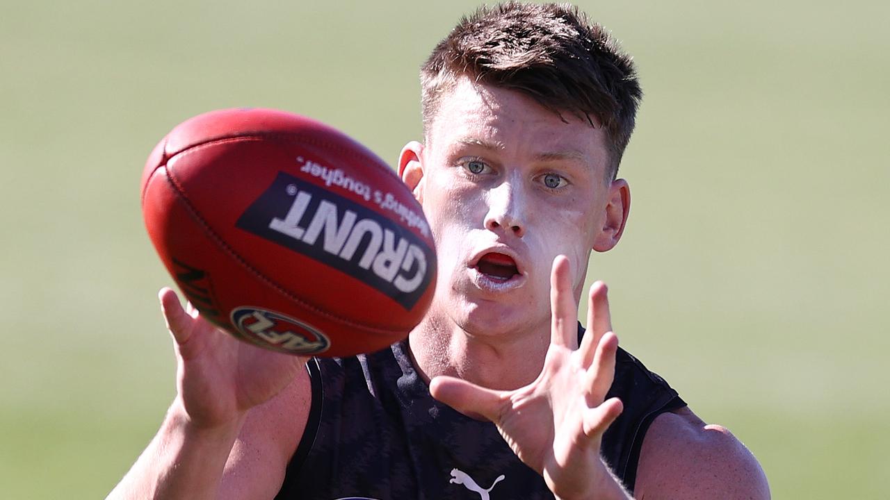 Sam Walsh trains after agreeing to a new Carlton contract. Picture: Michael Klein