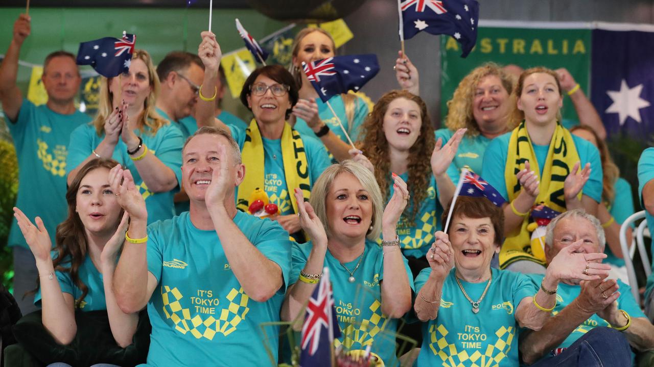 Hobartians Flock To Wellington Court To See Ariarne Titmus Bring Home ...