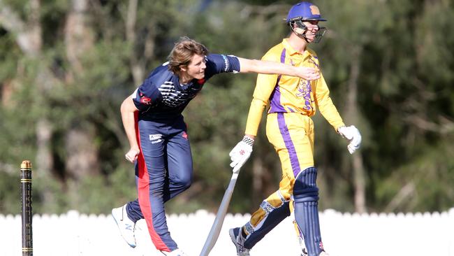 Mackenzie Barclay bowling for Mudgeeraba in the All Ballsports T20 Cup grand final. Photo: Richard Gosling.