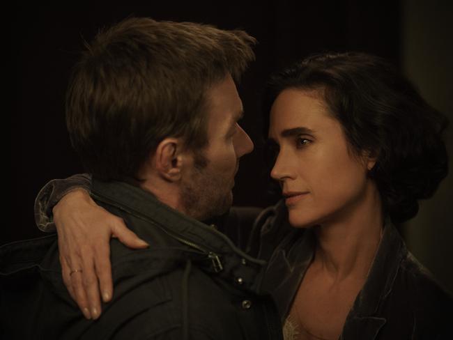 Joel Edgerton and Jennifer Connelly in the AppleTV+ sci-fi drama Dark Matter.