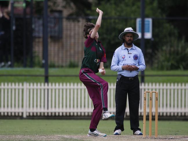 Campbell Smith bowling. Photographer: Warren Gannon Photography