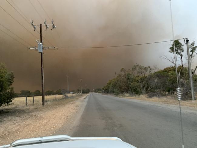 The bushfire approaches Edithburgh on Thursday morning. Picture: Peter Bartram