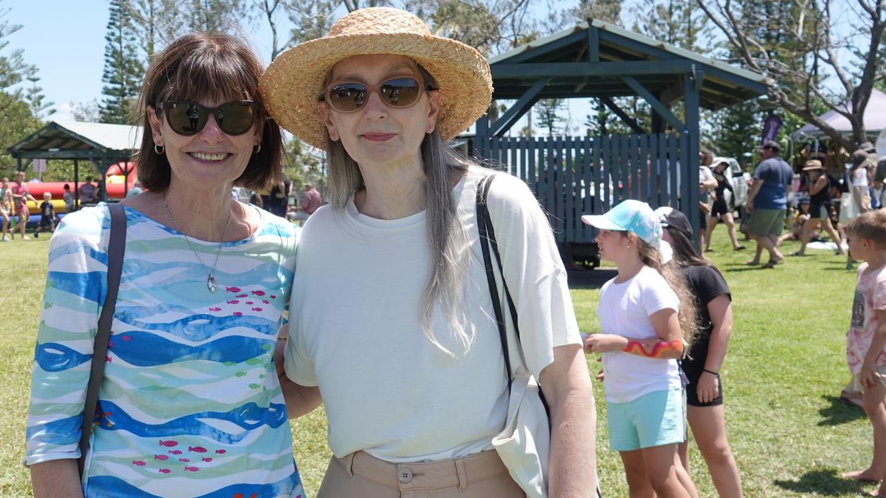 Sisters Jennifer and Robyn Barrington. Picture: Chris Knight