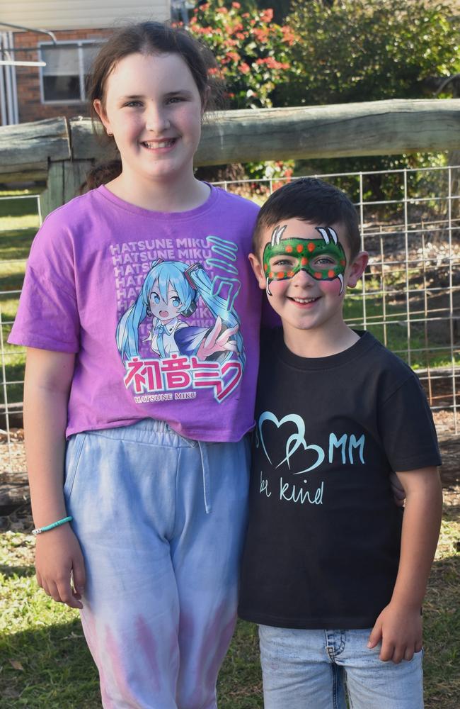 Harper Spencer and Cruz Bowes at Norths Chargers' inaugural TBMMBEKIND Day at the Gymmy Grounds, Rockhampton, on July 20, 2024.