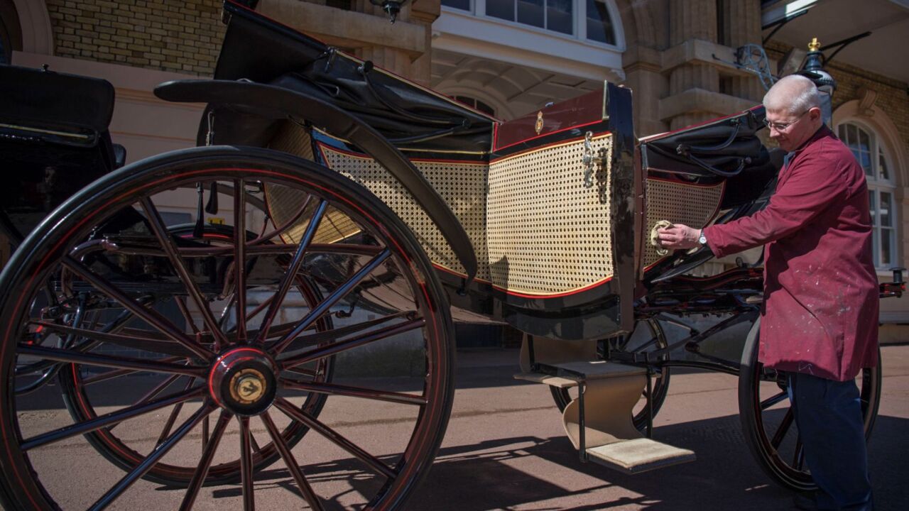 Prince Harry and Meghan Markle reveal their wedding carriage