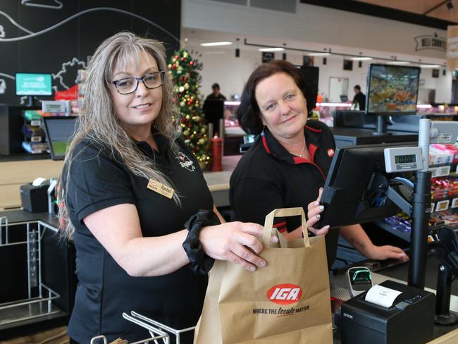 IGA Brighton customer service manager Rachel Garwood and Store manager Shannon Ling. Picture: Elise Kaine