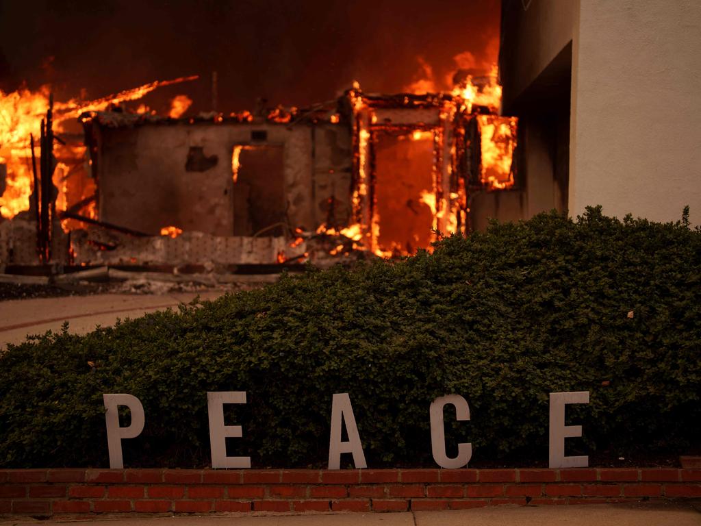 Two people have been arrested on suspicion of looting amid the chaos caused by wildfires sweeping across Southern California. Picture: Eric Thayer / GETTY IMAGES NORTH AMERICA / Getty Images via AFP