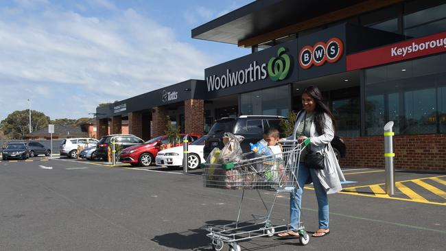 Keysborough South Shopping Centre customers urging Woolworths to ...