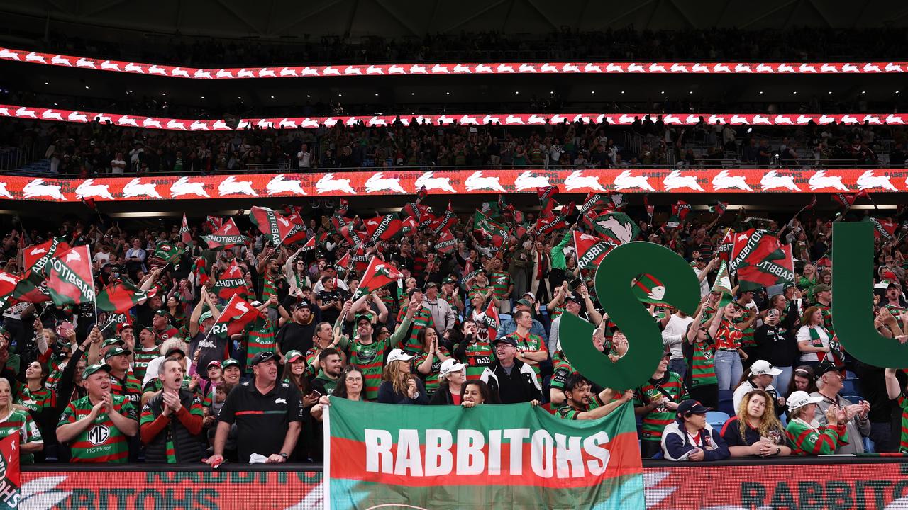 SYDNEY, AUSTRALIA - SEPTEMBER 11: Rabbitohs fans celebrate victory after the NRL Elimination Final match between the Sydney Roosters and the South Sydney Rabbitohs at Allianz Stadium on September 11, 2022 in Sydney, Australia. (Photo by Matt King/Getty Images)