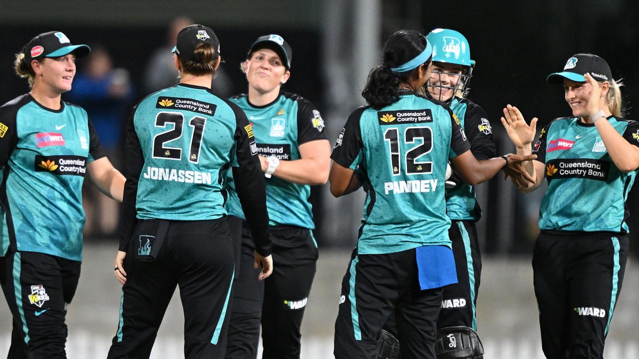 WBBL Brisbane Heat beat Melbourne Renegades, Grace Parsons wickets