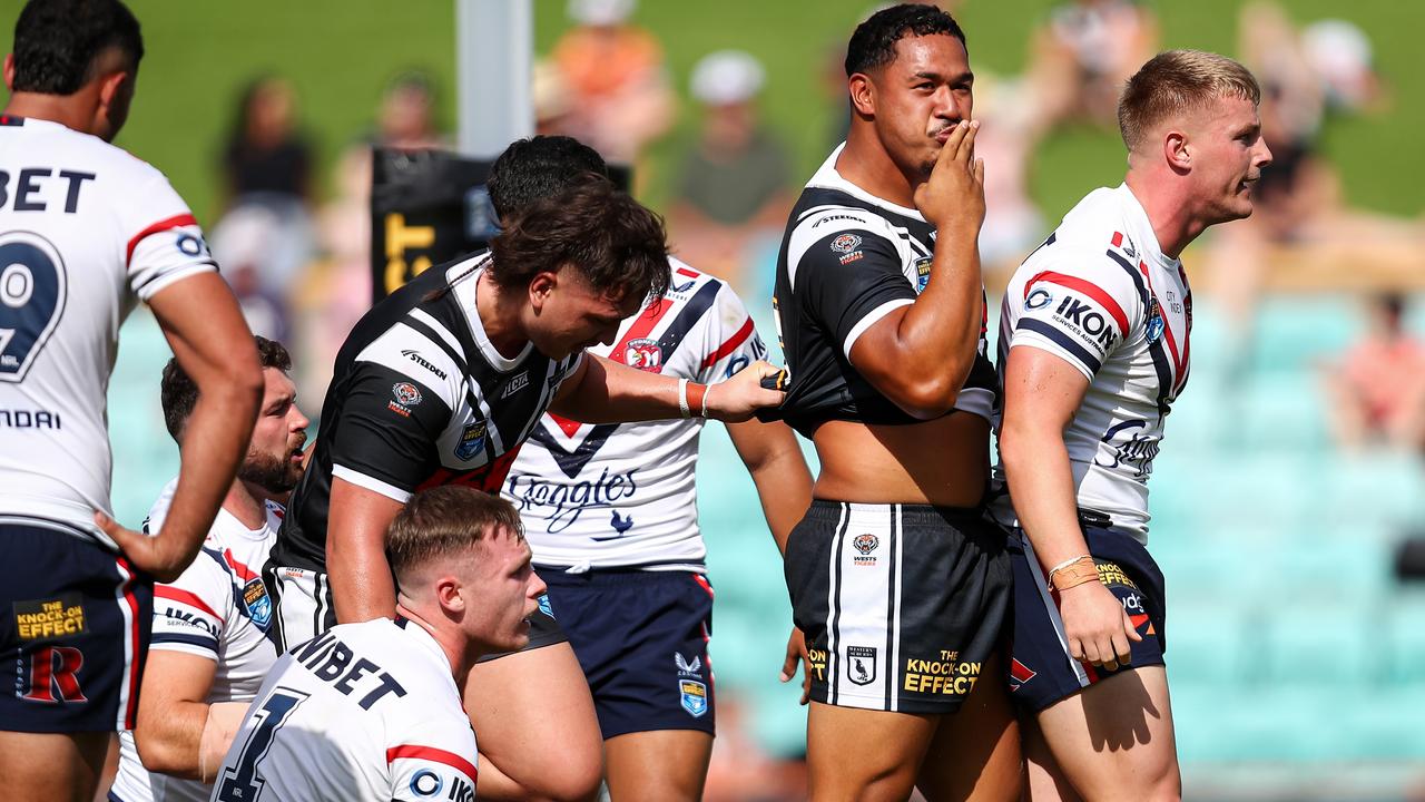 For anyone that didnt see the game, a Storm player wore a long sleeved  jersey in the first half on the weekend . Thoughts? : r/nrl