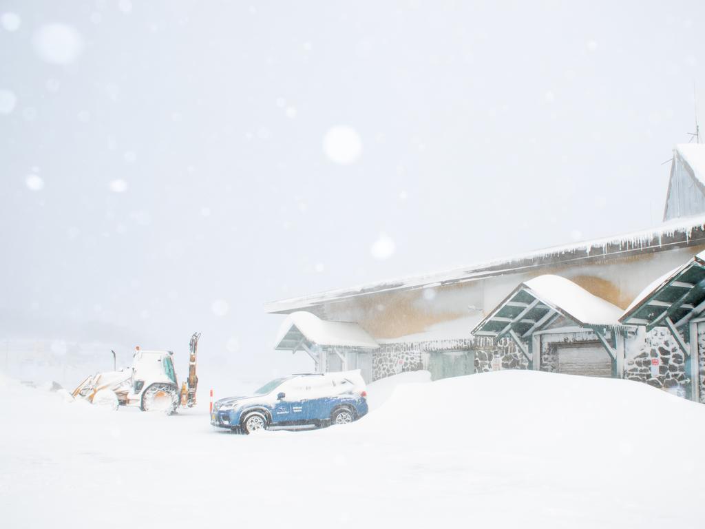 Tuesday night is set to be colder with snow likely to extend briefly north to the New South Wales central ranges to Oberon, the higher cities of Orange and the Blue Mountains. Picture: Perisher