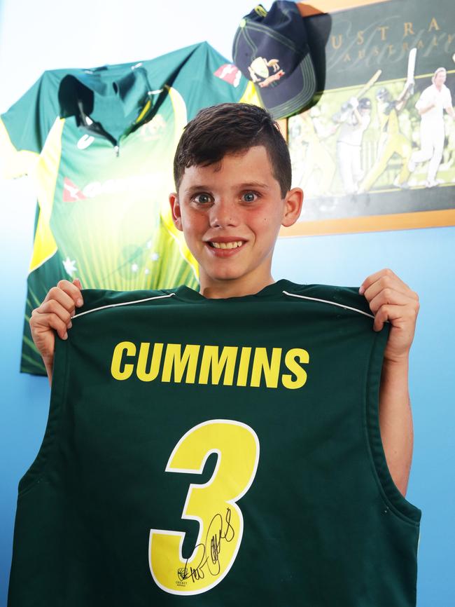 Local Sports Star Riley Brunsden was given some memorabilia by Australian cricket star Pat Cummins. Picture: Peter Kelly