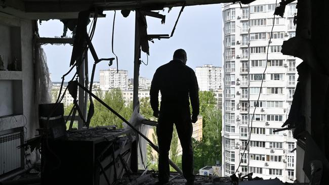 Kyiv Mayor Vitali Klitschko, examinesthe damage caused to a high-rise building by Russian drones. Picture: AFP,