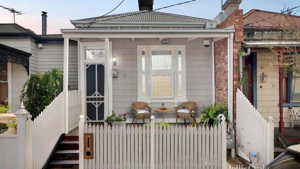 AUCTION TO WATCH: <a href="https://www.realestate.com.au/property-house-vic-kensington-147017764?sourcePage=rea:p4ep:property-details&amp;sourceElement=avm-currently-advertised-view-listing" target="_self">22 Barnett St, Kensington</a> – This pre-Federation house has drawn more than 80 buyers through the door.