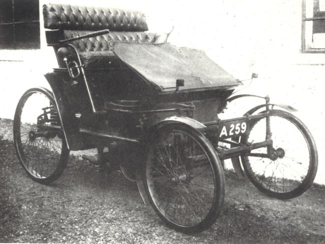 Frederick Lanchester's second car design in 1897.