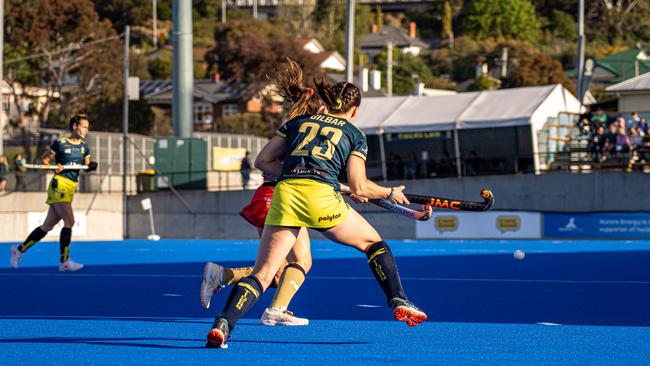 Holly Gilbar in action during her debut. Photo: Hockey One.